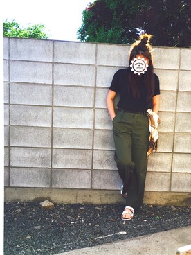 「UNIQLO（ユニクロ）のMEN ドライカラーVネックT（半袖）A（Tシャツ/カットソー、ホワイト系）」を使った、manamiさん（レディース）の春コーディネート