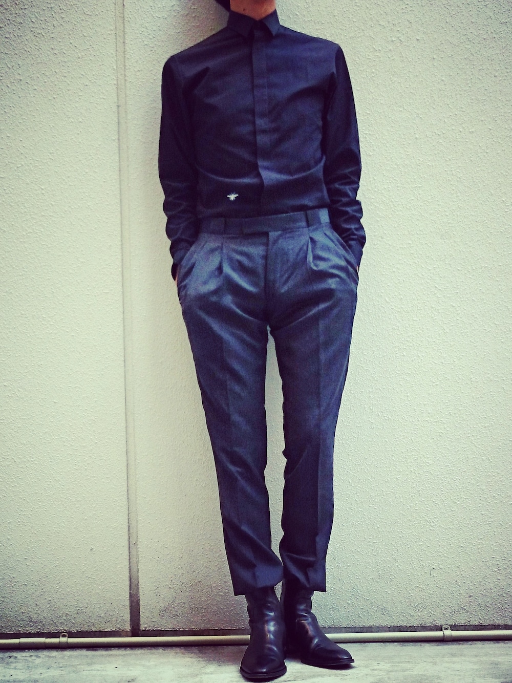 「スラックス、DiorHOMME、saintlaurent 、日本、men」｜「Diorhommeのアイテム（シャツ/ブラウス、ブラック系）」を使った、あきてるさん（メンズ・178cm）の秋コーディネートの1枚目の写真