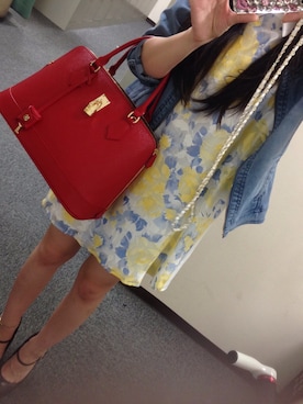 デニムジャケットを使った 赤バッグ の人気ファッションコーディネート 年齢 歳 24歳 Wear