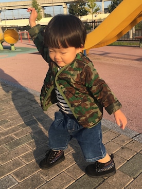 「petit main（プティマイン）のアイテム（ナイロンジャケット）」を使った、Oshilow☺︎Lanlanさん（キッズ・90cm）の秋コーディネート