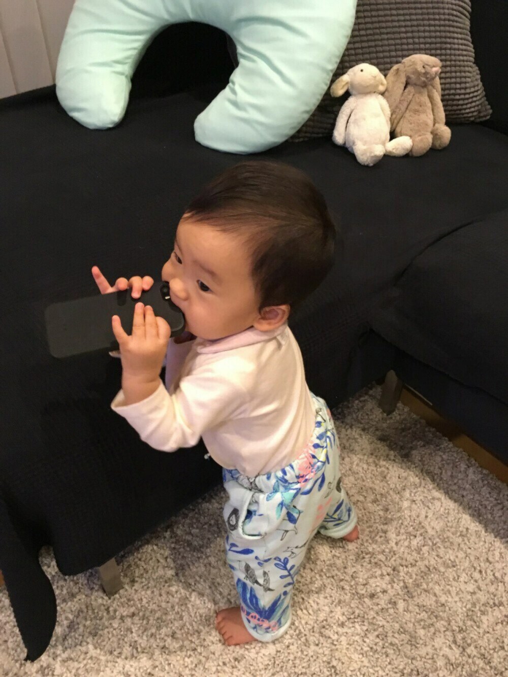 「女の子、kids、キッズコーデ、ラクチンコーデ、ZARA KIDS、zarababy、０歳、10ヶ月」｜「hoppettaのアイテム（スタイ/よだれかけ、ピンク系）」を使った、tatatari☆さん（キッズ・70cm）の秋コーディネートの1枚目の写真