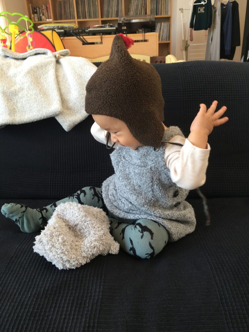 「kids、秋のコーデ、ボンネット、０歳、baby、10ヶ月、ZARA KIDS、zarababy、makie、bobochoses」｜「ZARA KIDSのアイテム（サロペット/オーバーオール、グレー系）」を使った、tatatari☆さん（キッズ・70cm）の秋コーディネートの1枚目の写真
