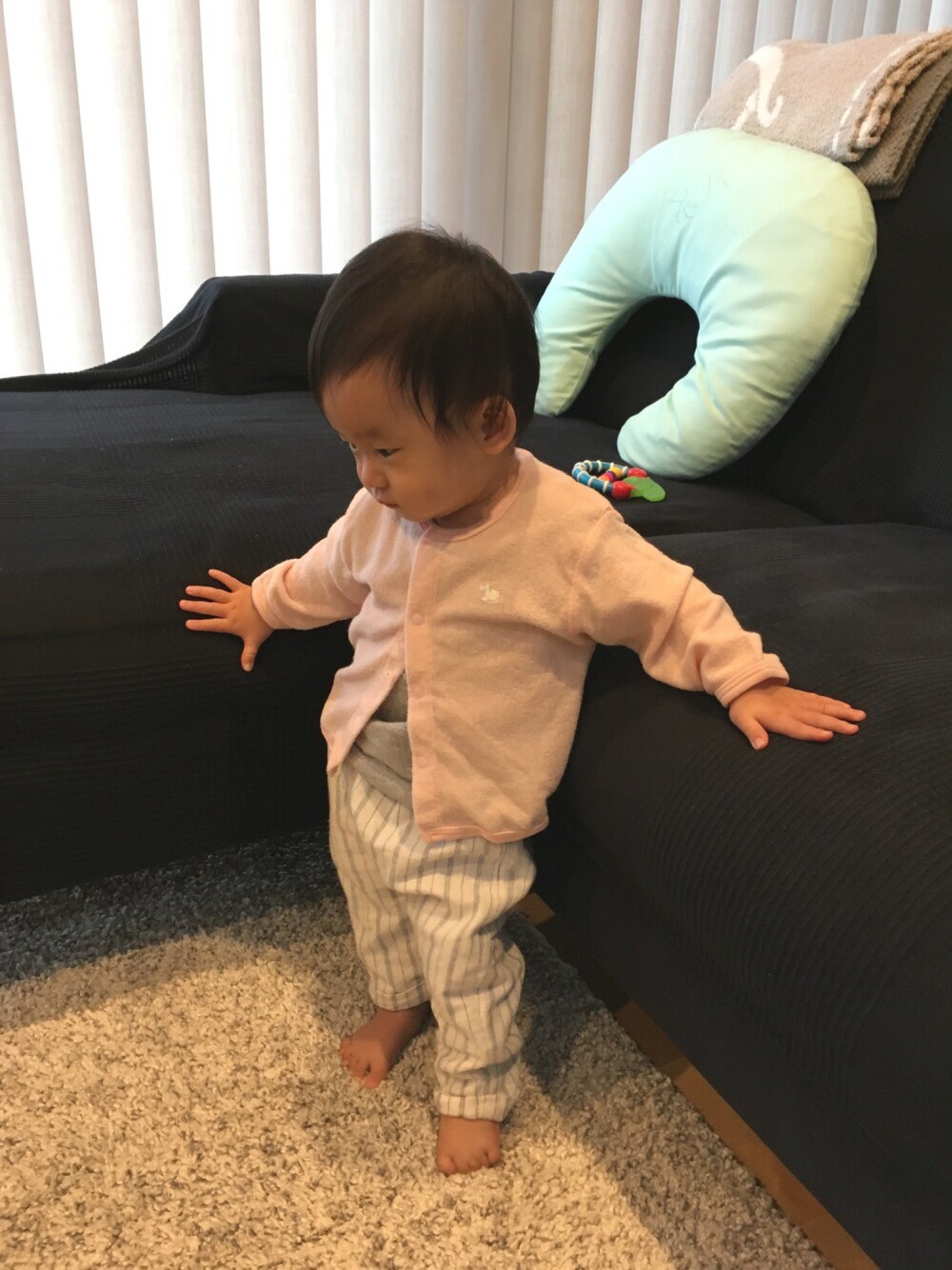 「秋のコーデ、キッズコーデ、ZARA KIDS、zarababy、０歳、シンプル」｜「Anna Nicolaのアイテム（カーディガン/ボレロ、ピンク系）」を使った、tatatari☆さん（キッズ・70cm）の秋コーディネートの1枚目の写真