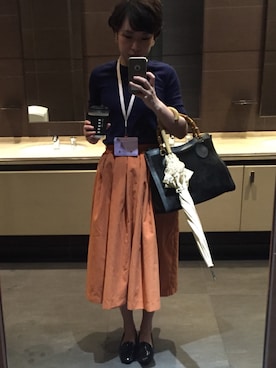 「オレンジスカート」｜柏原さん（レディース・164cm）の秋コーディネート