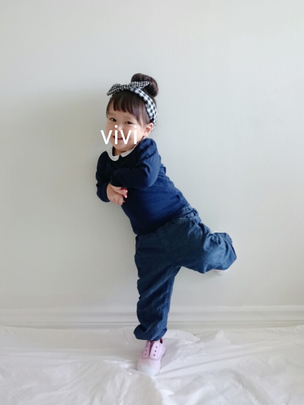 「 ヘアバンド、kids、春コーデ、 キッズコーデ、gap kids、 女の子、kids fashion、 キッズファッション、 2歳、 お団子ヘア」｜「Hey!のアイテム（その他、その他）」を使った、viviさん（キッズ・90cm）の春コーディネートの1枚目の写真