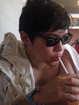 「Ray BanのSun glasses （サングラス、ブラック系）」を使った、Jimmy Huangさん（メンズ・178cm）の夏コーディネート