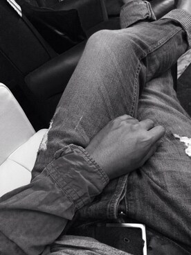 「ZARA MANのアイテム（デニムパンツ、ブルー系）」を使った、Jimmy Huangさん（メンズ・178cm）の秋コーディネート