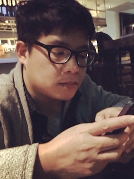 「ZARA MANのアイテム（ダッフルコート、グレー系）」を使った、Jimmy Huangさん（メンズ・178cm）の冬コーディネート