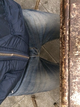 「PULL&BEAR（プルアンドベア）のアイテム（デニムパンツ、ブルー系）」を使った、Jimmy Huangさん（メンズ・178cm）の冬コーディネート