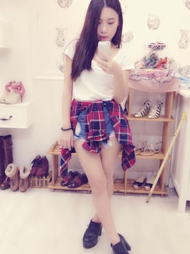 「アイテム（Tシャツ/カットソー、ホワイト系）」を使った、chiaoさん（レディース）の秋コーディネート