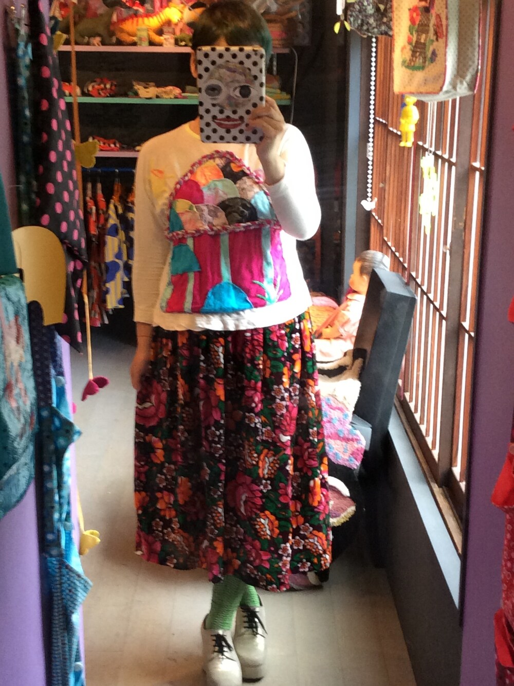 「juana de arco、COMME des GARCONS、花柄、ベロア、antipast、patchwork 」｜「Juana de ArcoのTops Juana de arcoコレクション（Tシャツ/カットソー、ベージュ系）」を使った、mari_cache2さん（レディース・163cm）の秋コーディネートの1枚目の写真