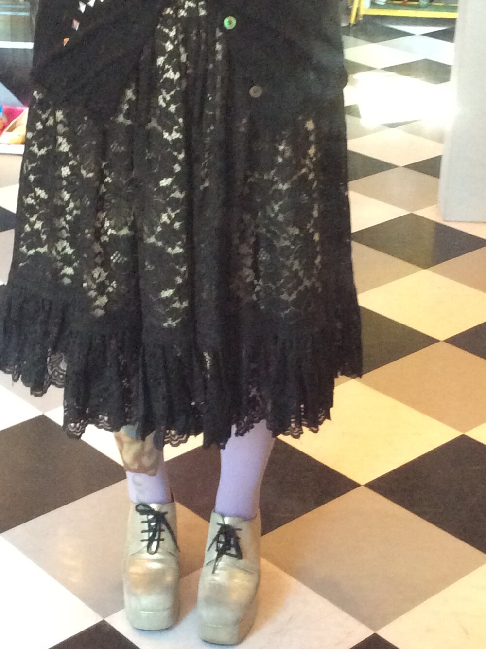 「レース、COMME des GARCONS、猫タイツ、L'enfantillage、monotone、カラータイツ、lavender」｜「L'enfantillageの猫とパール柄のカラータイツ（タイツ/ストッキング、パープル系）」を使った、mari_cache2さん（レディース・163cm）の秋コーディネートの1枚目の写真
