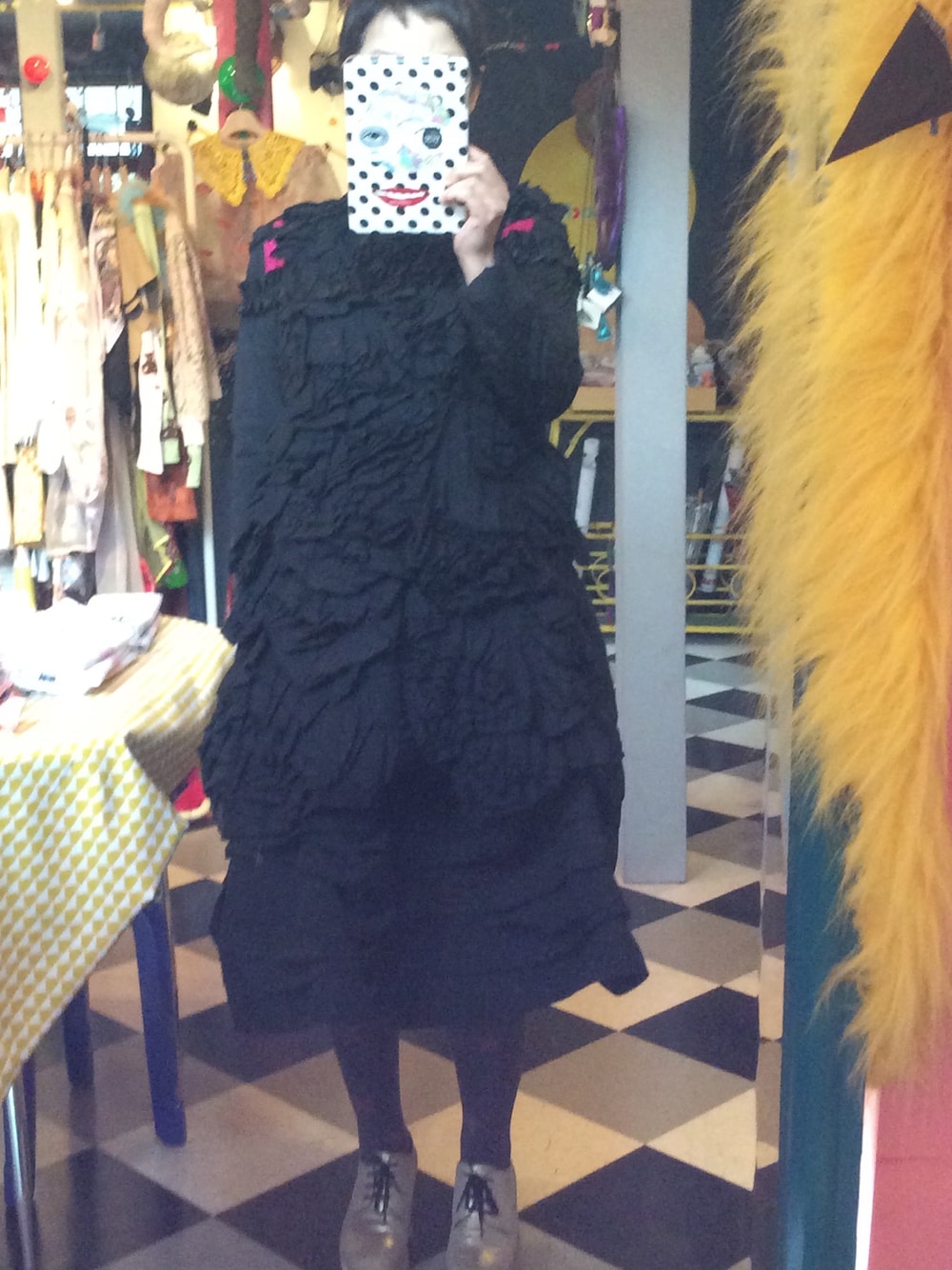 「NOZOMI ISHIGURO、NOZOMI ISHIGURO haute couture、COMME des GARCONS、コムコム、juana de arco、noir、ALL BLACK、L'enfantillage」｜「COMME des GARCONSのずいぶん昔のcomme des garcons （Tシャツ/カットソー、ブラック系）」を使った、mari_cache2さん（レディース・163cm）の冬コーディネートの1枚目の写真