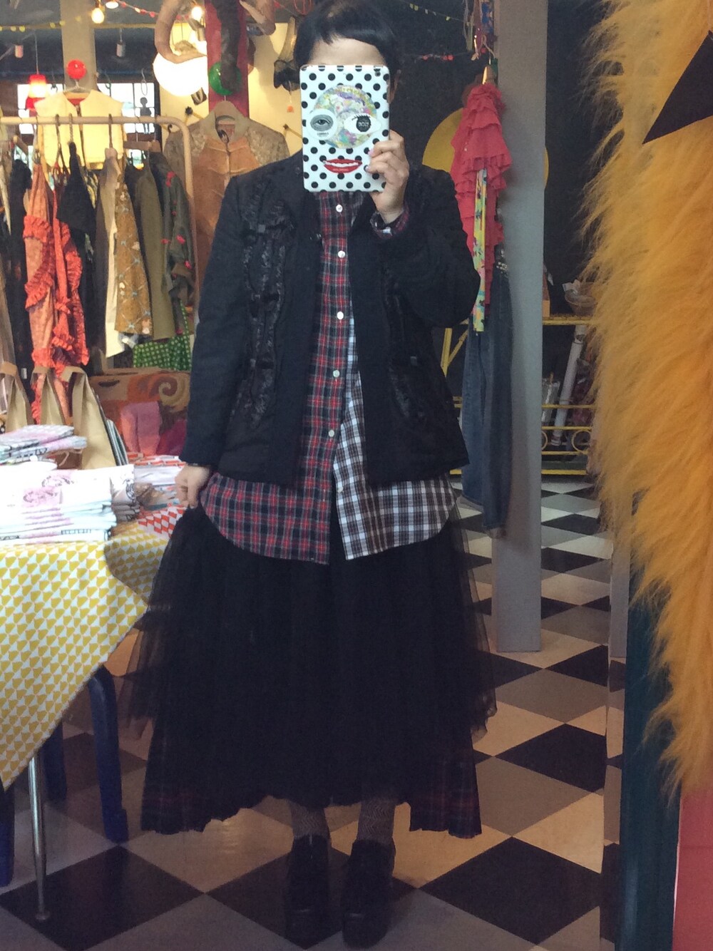 「tricot COMME des GARCONS、junya watanabe、COMME des GARCONS、NOZOMI ISHIGURO、Tartan 、リバーシブル、ドット、チェックシャツ」｜「tricot COMME des GARCONSのリバーシブルジャケット こちらはウガワ👍（テーラードジャケット、ブラック系）」を使った、mari_cache2さん（レディース・163cm）の冬コーディネートの1枚目の写真