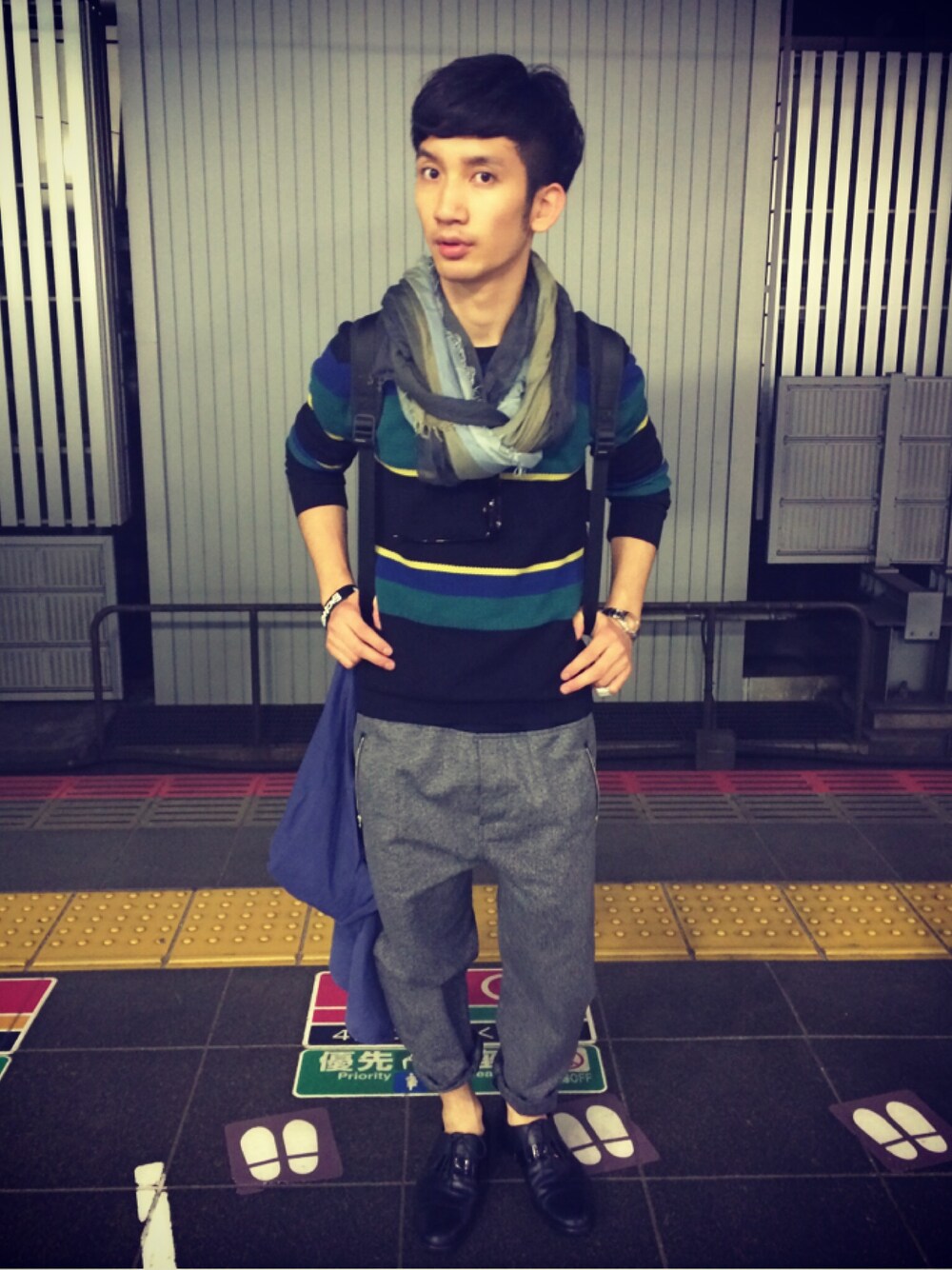 「GIVENCHY、BALMAIN、MARNI、ROBERTO COLLINA、ロールアップ」｜「ROBERTO COLLINAのロベルトコリーナのコットンニット（ニット/セーター、その他）」を使った、桜井 雅斗(吉本新喜劇/FM大阪DJ)さん（メンズ・175cm）の夏コーディネートの1枚目の写真