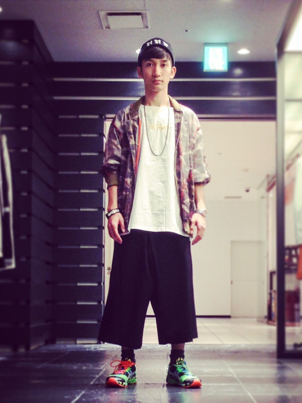 「ストリート、サルエルパンツ、jieda、asics、WEARBOOKエントリー」｜「JiedaのジエダのメッシュカモフラージュMA-1（ブルゾン、その他）」を使った、桜井 雅斗(吉本新喜劇/FM大阪DJ)さん（メンズ・175cm）の夏コーディネートの1枚目の写真