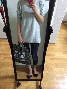 「グレーニット」｜「アイテム（チュニック）」を使った、はやうまれさん（レディース・163cm）の春コーディネート