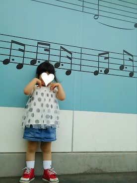 「チュール」｜「アイテム（雑貨/ホビー）」を使った、honyoさん（キッズ・90cm）の春コーディネート