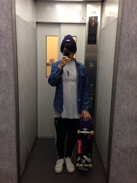 「Yves Saint Laurent（イヴサンローラン）のアイテム（Tシャツ/カットソー）」を使った、シロクマさん（メンズ・172cm）の秋コーディネート