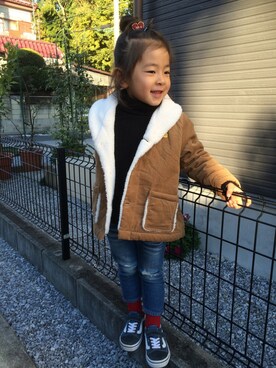 「黒タートルネック」｜「アイテム（その他）」を使った、Lizumamさん（キッズ・110cm）の冬コーディネート