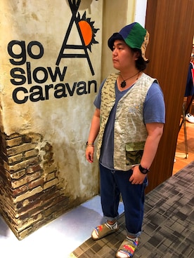 「ROKX（ロックス）のアイテム（パンツ）」を使った、go slow caravan  各務原さん（メンズ・176cm）の夏コーディネート