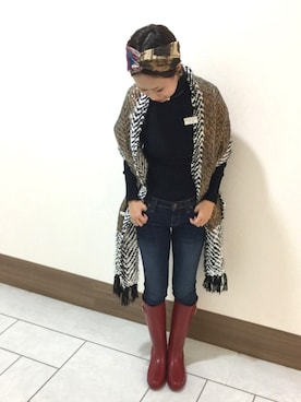 「アイテム（レインシューズ、レッド系）」を使った、yumiさん（レディース・155cm）の秋コーディネート