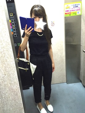 「黒パンツ」｜「アイテム（サロペット/オーバーオール）」を使った、yuriさん（レディース・152cm）の春コーディネート