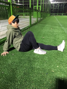 「アイテム（トレンチコート、グリーン系）」を使った、沙漠里吃掉渣饼さん（メンズ・172cm）の秋コーディネート