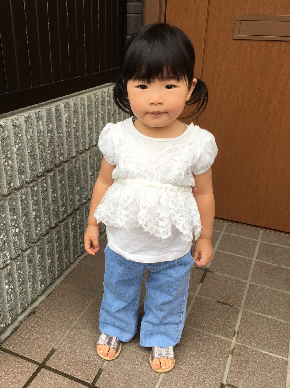 「女の子、kidsfashion、キッズコーデ、キッズファッション、1歳、1歳9ヶ月、レース」｜「koreaのアイテム（キャミソール、ホワイト系）」を使った、ayuna.toaさん（キッズ・80cm）の夏コーディネートの1枚目の写真