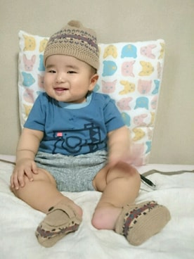 「babyGAP（babyGAP）のベビー/半袖ボディ（ロンパース、ブルー系）」を使った、おーすけさん（キッズ・80cm）の夏コーディネート