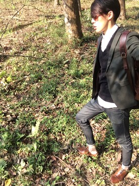 「H&M（エイチ・アンド・エム）のアイテム（サングラス、ブラウン系）」を使った、Yik Tung Cheungさん（メンズ・180cm）の冬コーディネート