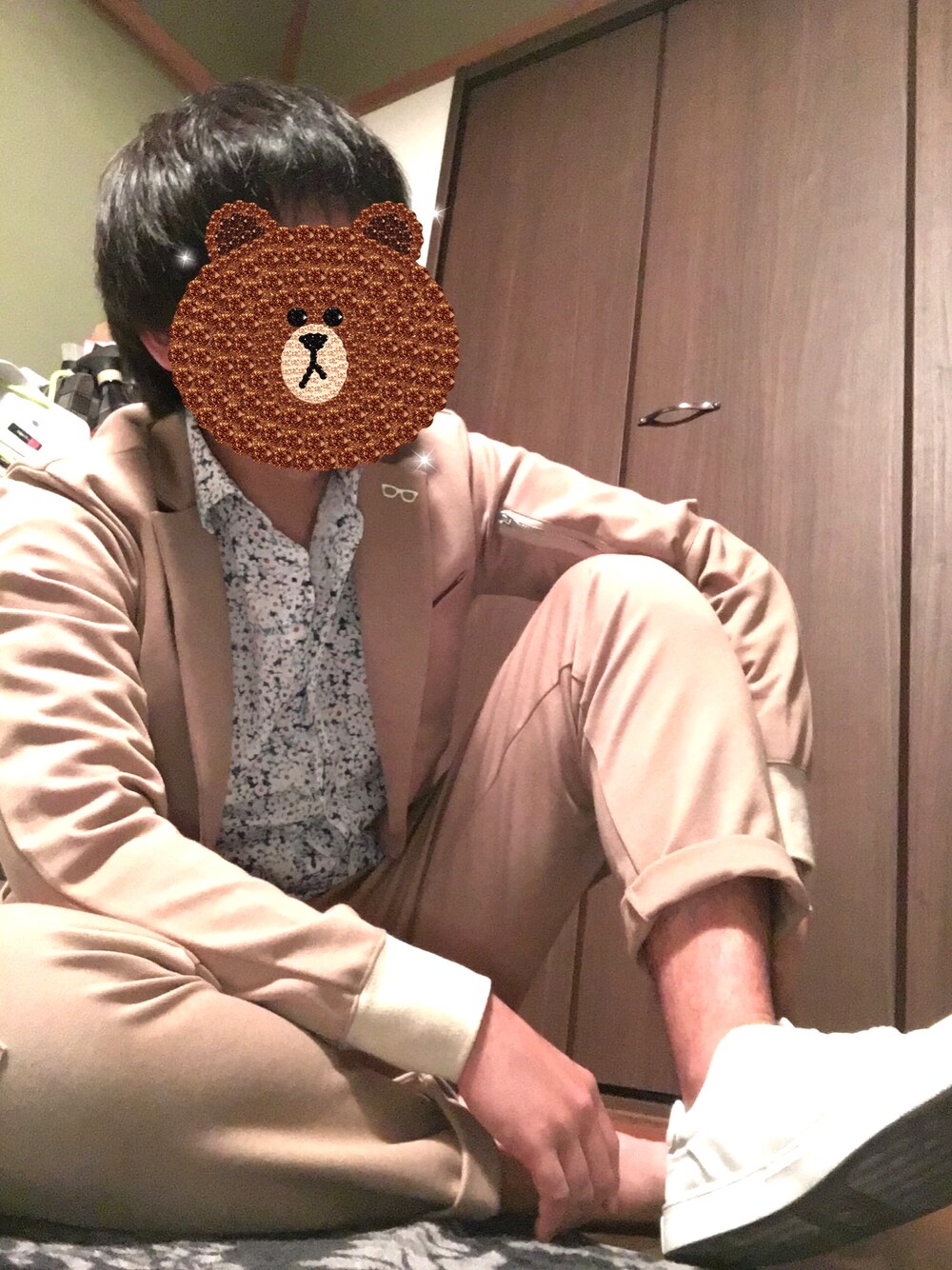 「ZARA、RICORZO、GU、大人カジュアル、白スニーカー、ベージュ、花柄」｜「RICORZOのアイテム（その他パンツ、ベージュ系）」を使った、masAさん（メンズ・168cm）の夏コーディネートの1枚目の写真
