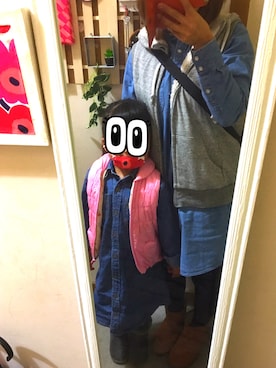 「MIKI HOUSE（ミキハウス）のアイテム（ダウンベスト）」を使った、Anri さん（レディース・162cm）の秋コーディネート
