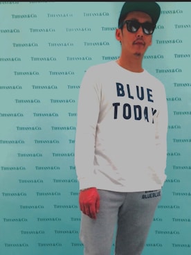 「BLUE BLUE（ブルーブルー）のアイテム（Tシャツ/カットソー、ホワイト系）」を使った、ターボさん（メンズ）の春コーディネート