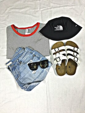 「H&M（エイチ・アンド・エム）のアイテム（Tシャツ/カットソー、グレー系）」を使った、Fion さん（レディース）の夏コーディネート
