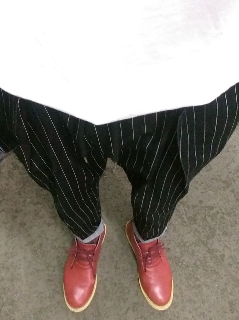「inkのアイテム（その他パンツ、ブラック系）」を使った、easonさん（キッズ・175cm）の秋コーディネートの1枚目の写真