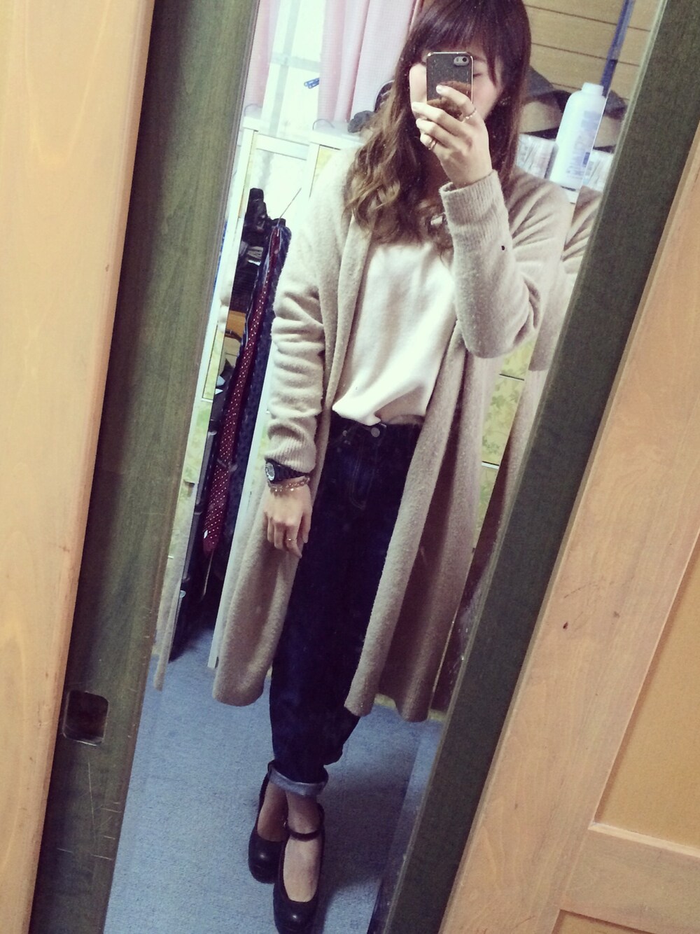 「カジュアルコーデ、ootd、ピンクニット、ロングカーディガン、パンプス」｜「GUのアイテム（ニット/セーター、ピンク系）」を使った、もえこさん（レディース・160cm）の冬コーディネートの1枚目の写真
