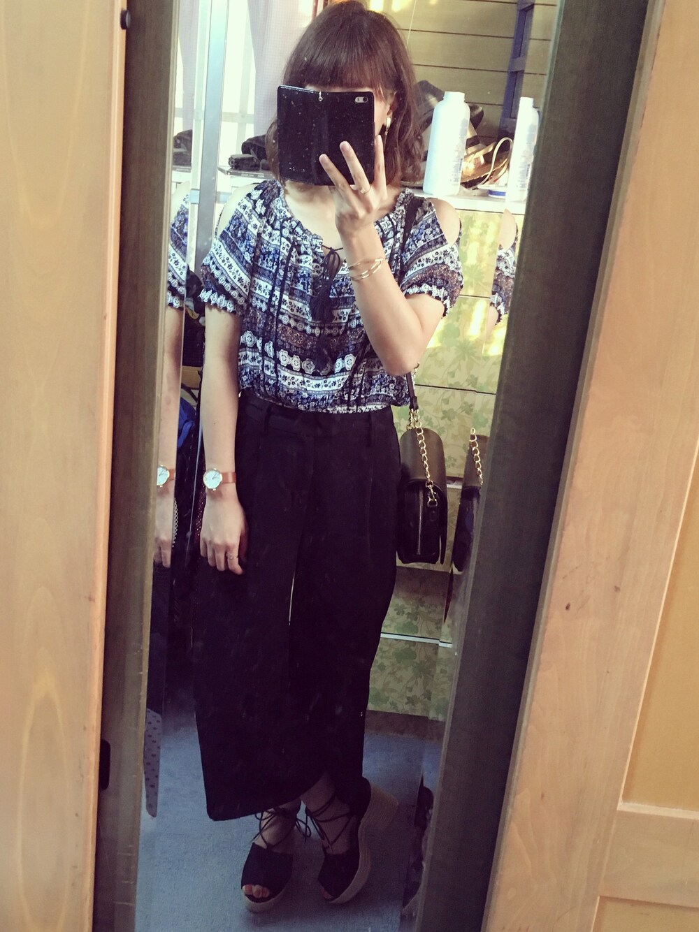 「ootd、休日スタイル、肩あき、レースアップサンダル、おnew、沖縄暑いよ」｜「Heatherのカタアキヨウリュウブラウス（トップス、ブルー系）」を使った、もえこさん（レディース・160cm）の夏コーディネートの1枚目の写真