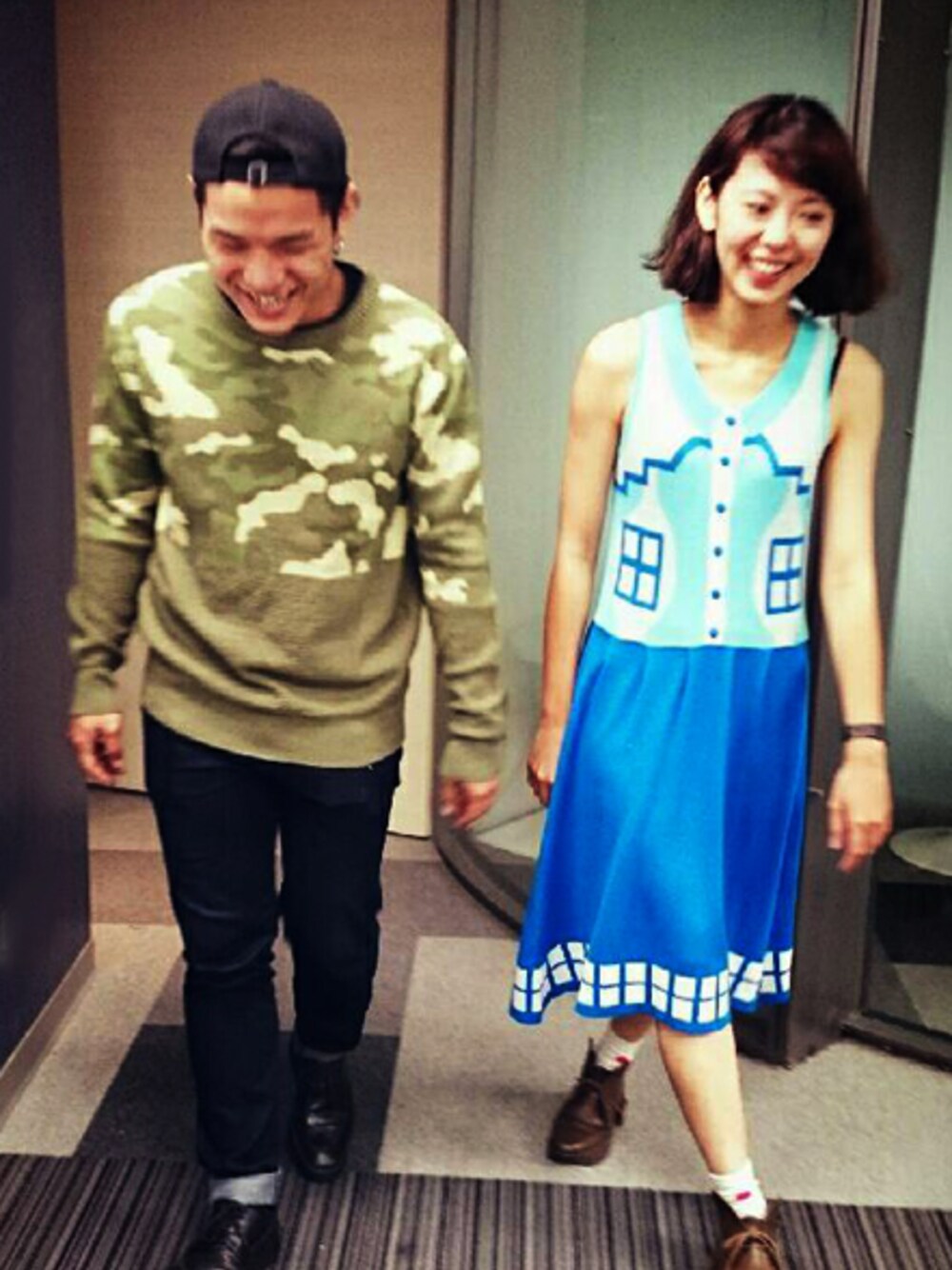 「knit、dress、camouflage、blue、holiday、格紋」｜「kyototo 足袋ソックス 天気雨（ソックス/靴下、ホワイト系）」を使った、YUCHICHENさん（レディース・166cm）の秋コーディネートの1枚目の写真