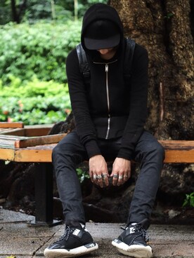 「Stereo（ステレオ）のStereo Snap Back（キャップ、ブラック系）」を使った、HinsonNgさん（メンズ・177cm）の夏コーディネート