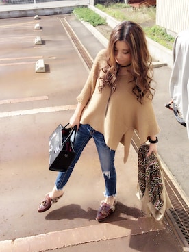 「Marc by Marc Jacobs（マークバイマークジェイコブス）のアイテム（アナログ腕時計、ブラック系）」を使った、Atake Eriさん（レディース・157cm）の秋コーディネート