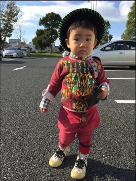 「BOOFOOWOO」｜「アイテム（スウェット）」を使った、JOE COOLさん（キッズ・90cm）の冬コーディネート