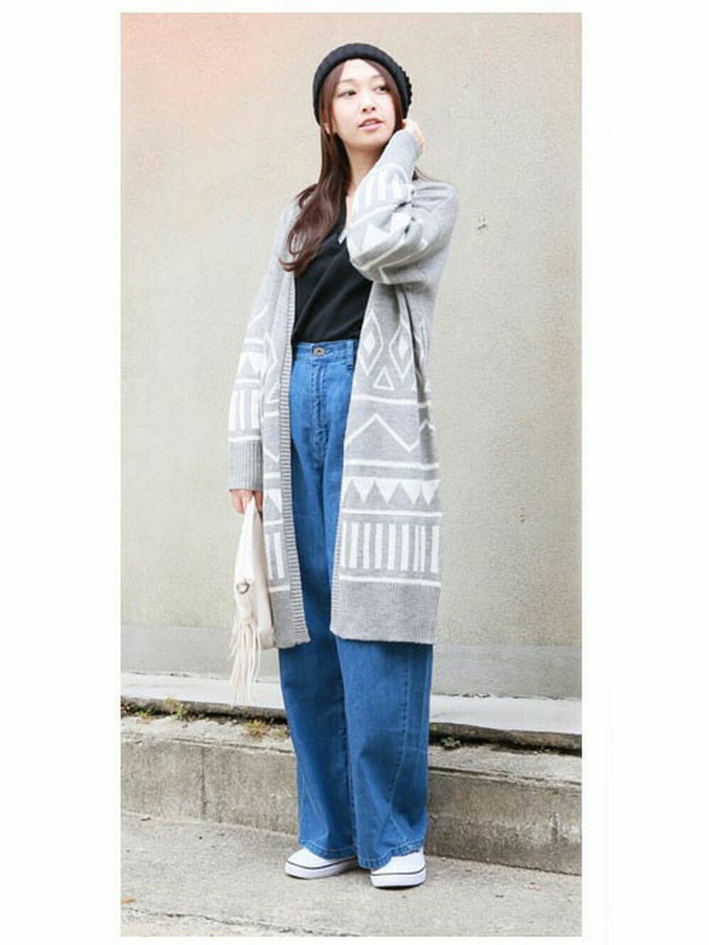 「ブラウス、秋、ルーズフィット、2016AW、生地感、スキッパータイプ」｜「CITRINE Chakraのボリューム袖ブラウス（シャツ/ブラウス、ブラック系）」を使った、シトリンチャクラさん（レディース・154cm）の秋コーディネートの1枚目の写真