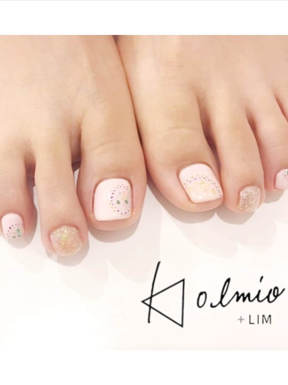 「シンプル、ネイル、カジュアルコーデ」｜「kolmiolimのアイテム（ハンドケア/ハンドクリーム、グレー系）」を使った、△kolmio+LIM△さん（レディース・165cm）の夏コーディネートの1枚目の写真
