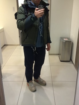 「NIKE（ナイキ）のNIKE AIR EPIC（スニーカー、ベージュ系）」を使った、きちさん（メンズ・178cm）の春コーディネート