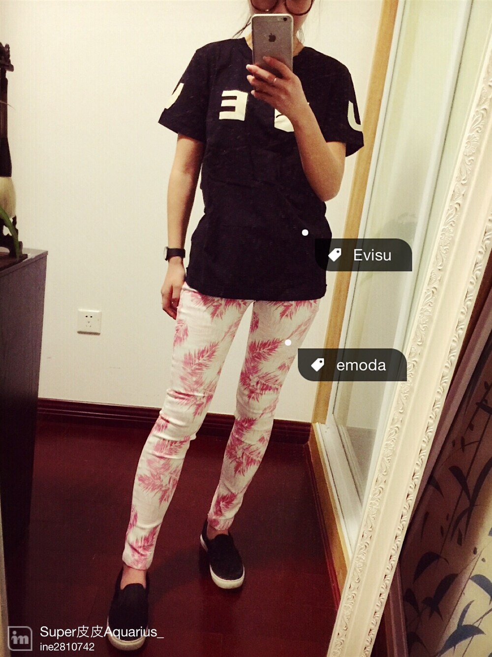 「EVISUのアイテム（Tシャツ/カットソー、ブラック系）」を使った、Super皮皮Aquarius_原单小店さん（レディース・161cm）の春コーディネートの1枚目の写真