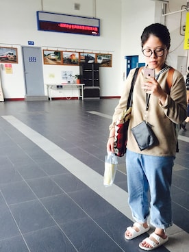 「roots（ルーツ）のアイテム（バッグ）」を使った、ELUさん（レディース・156cm）の春コーディネート