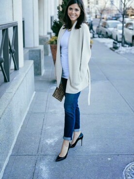 「GAP（ギャップ）のPure Body long-sleeve tee（スウェット、ホワイト系）」を使った、Viviana Nordenさん（レディース・165cm）の春コーディネート