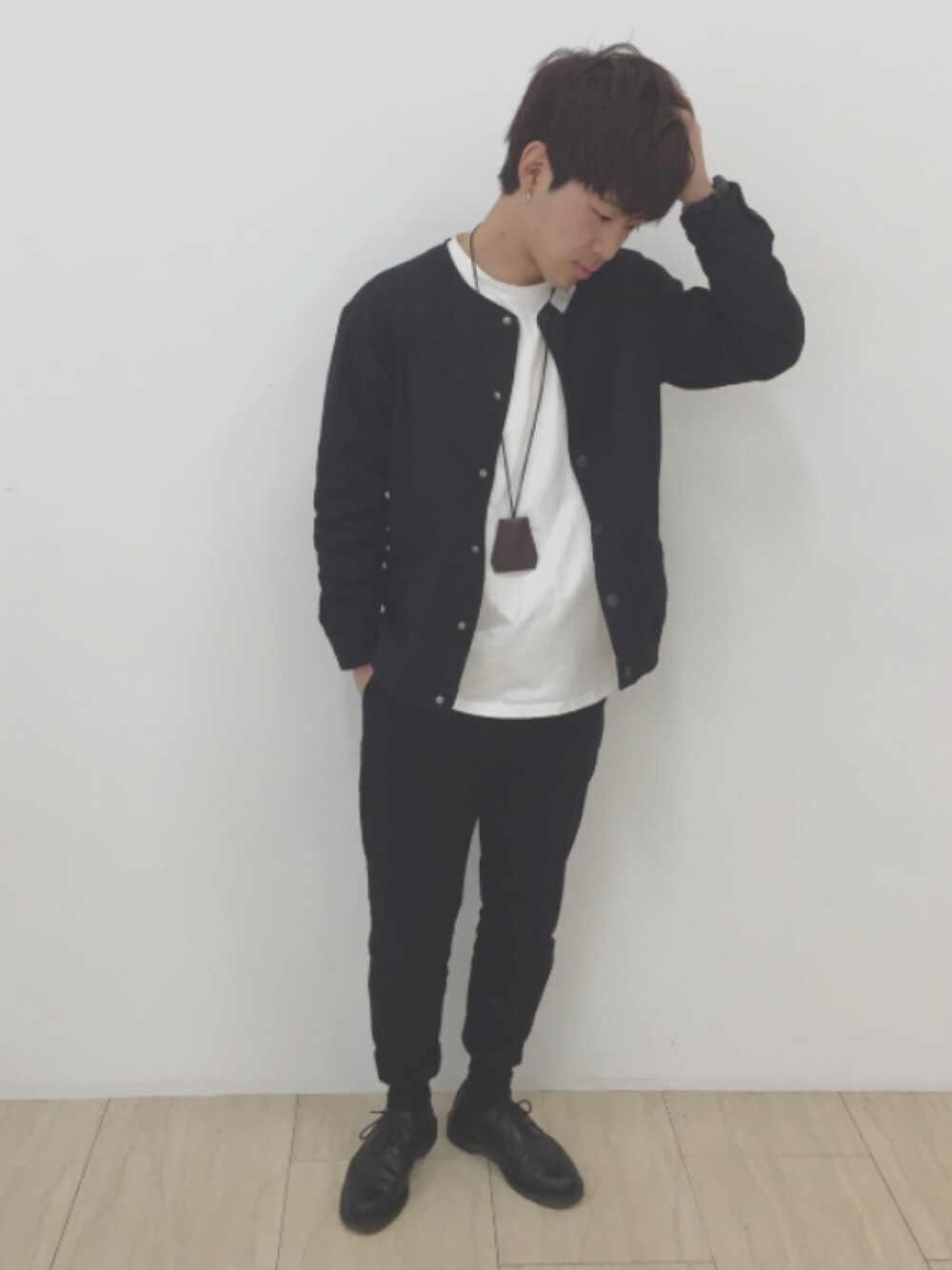 「CIAOPANICのアイテム（Tシャツ/カットソー、ホワイト系）」を使った、KENTZさん（メンズ・174cm）の春コーディネートの1枚目の写真