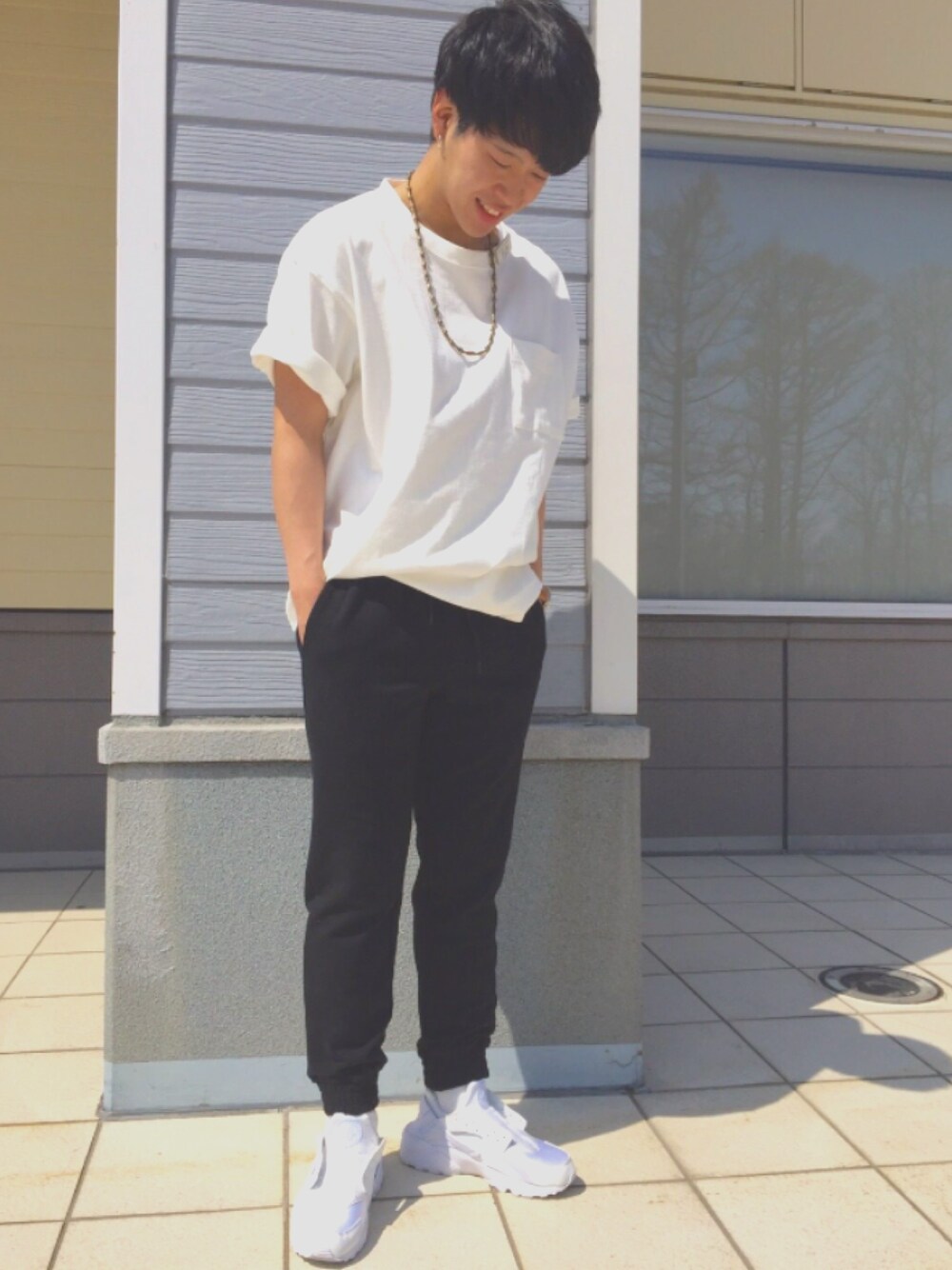 「CIAOPANICのアイテム（Tシャツ/カットソー、ホワイト系）」を使った、KENTZさん（メンズ・174cm）の春コーディネートの1枚目の写真